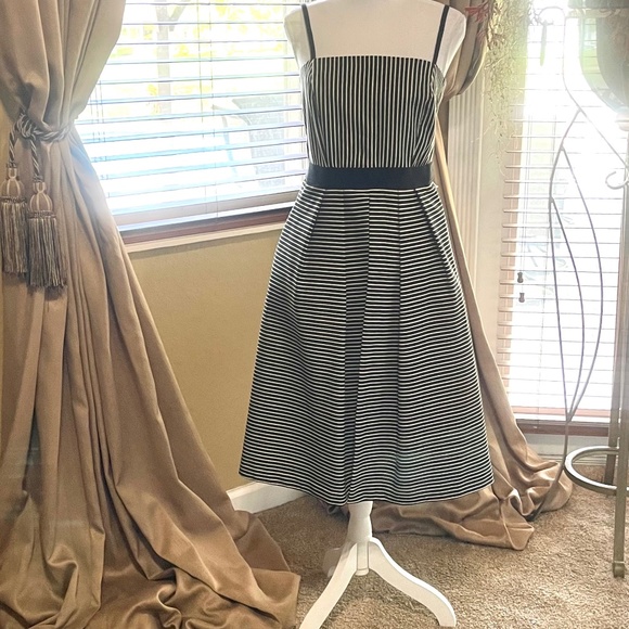 Women's dress size S - NEW ITEM - Picture 4 of 12